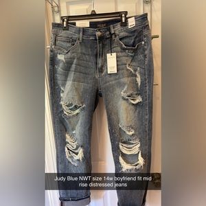 NWT Women's Judy Blue 14W Mid Rise Boyfriend Fit Distressed